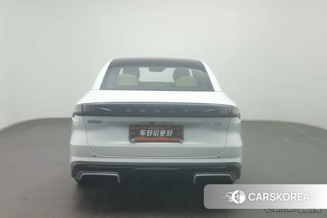 Geely Galaxy Galaxy L6 2024 Белый из Китая, фото 2