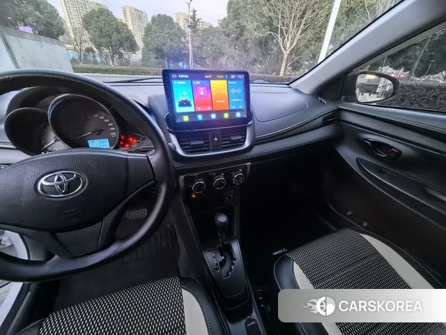 Toyota YARIS L Zhixuan 2021 Белый из Китая, фото 2