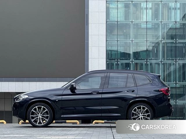 BMW X3 2023 Черный из Китая, фото 2