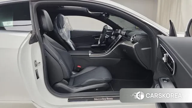 Mercedes-Benz CLE-Class C236 2024 Белый из Кореи, фото 2