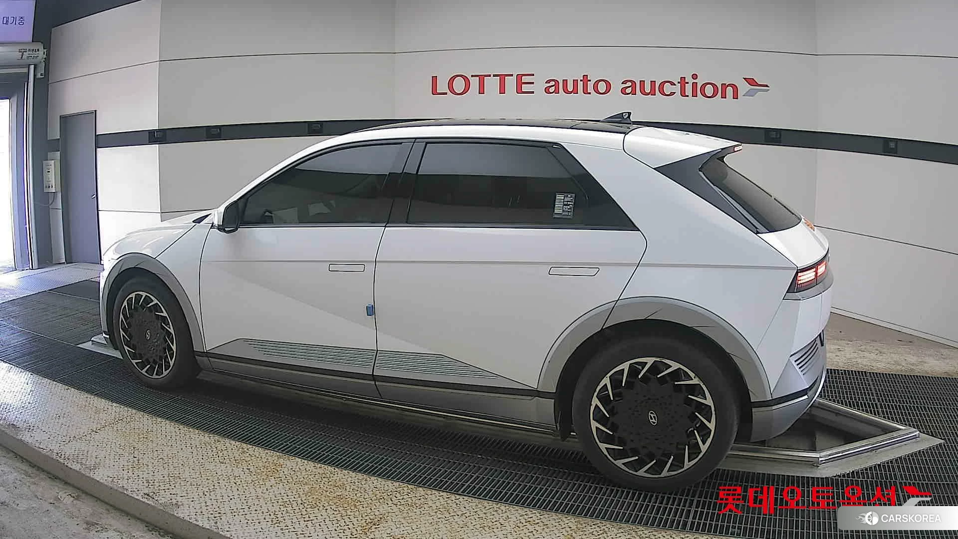 Hyundai IONIQ 5 2022 Atlas White из Кореи, фото 2