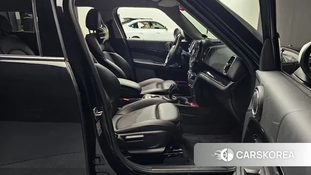 Mini Cooper Countryman 2021 Черный из Кореи, фото 2