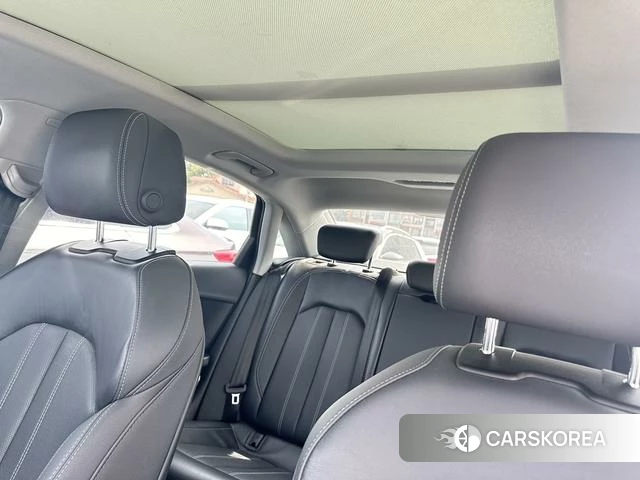 Audi A4L 2023 Белый из Китая, фото 2