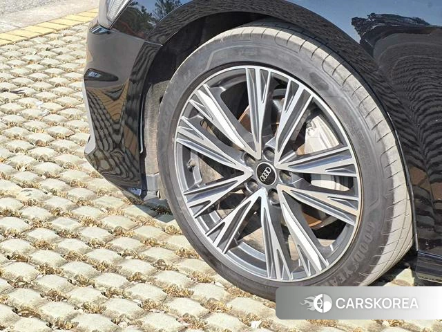 Audi A6L 2023 Черный из Китая, фото 2
