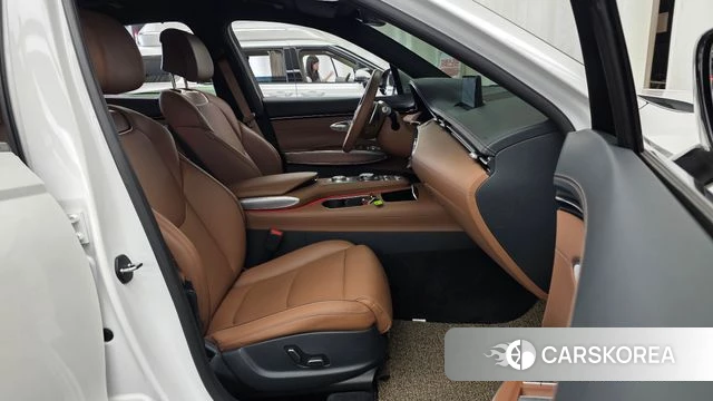 Genesis GV70 2023 Белый из Кореи, фото 2