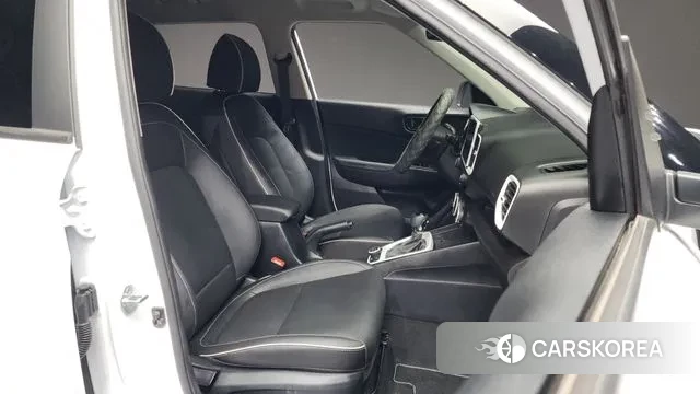 Hyundai Venue 2023 Белый из Кореи, фото 2