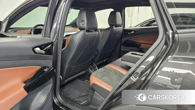 Volkswagen ID.4 2022 Серый из Кореи, фото 2