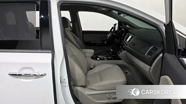 Kia The New Carnival 2019 Белый из Кореи, фото 2