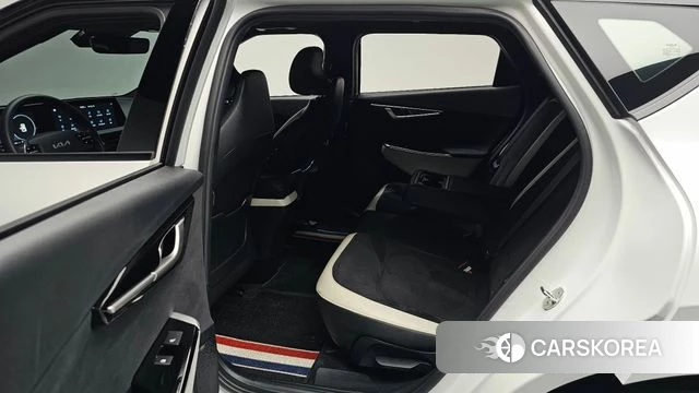 Kia EV6 2023 Белый из Кореи, фото 2