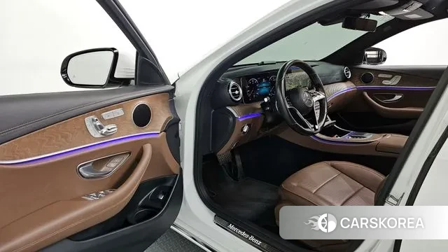 Mercedes-Benz E-Class W213 2020 Белый из Кореи, фото 2