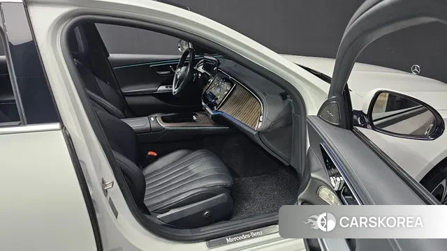 Mercedes-Benz E-Class W214 2024 Белый из Кореи, фото 2