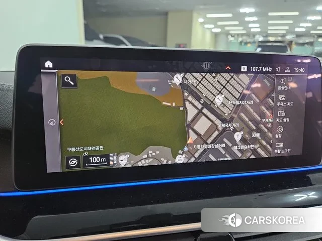 BMW 5 Series (G30) 2022 Белый из Кореи, фото 2