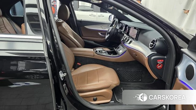 Mercedes-Benz E-Class W213 2019 Черный из Кореи, фото 2