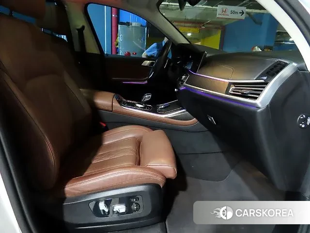 BMW X7 (G07) 2022 Белый из Кореи, фото 2