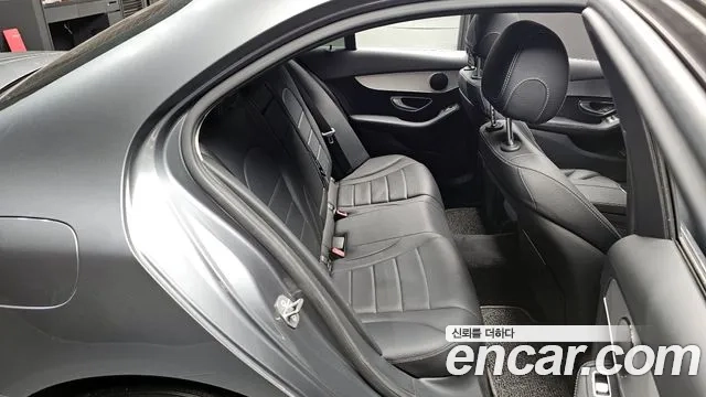 Mercedes-Benz C-Class W205 2018 Серый из Кореи, фото 2