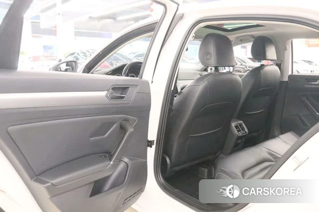 Volkswagen Lingdu 2021 Белый из Китая, фото 2