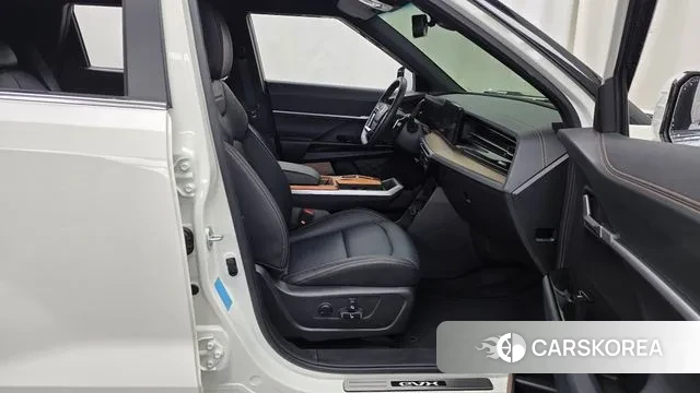 Ssangyong Torres EVX 2023 Белый из Кореи, фото 2