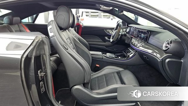 Mercedes-Benz E-Class W213 2021 Серый из Кореи, фото 2