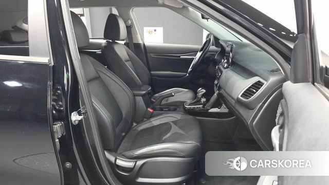 Kia Seltos 2022 Черный из Кореи, фото 2