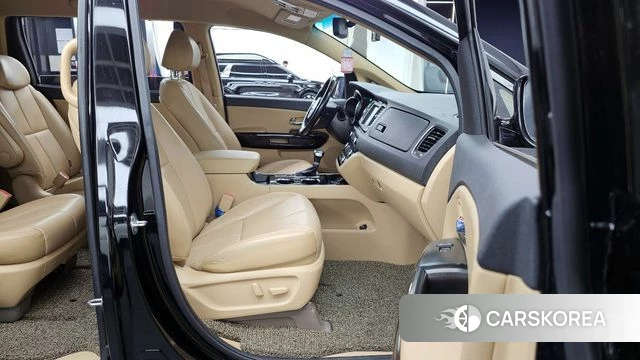 Kia The New Carnival 2019 Черный из Кореи, фото 2