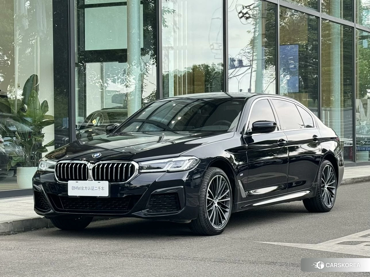 BMW 5 series 2023 Черный из Китая, фото 2