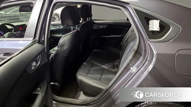 Kia The New K3 2nd generation 2023 Серый из Кореи, фото 2