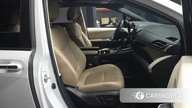 Toyota Sienna 4th Generation 2024 Белый из Кореи, фото 2