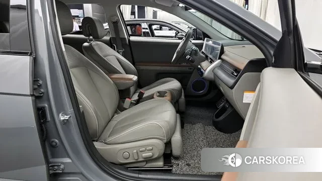 Hyundai Ionic 5 2021 Серебристо-серый из Кореи, фото 2