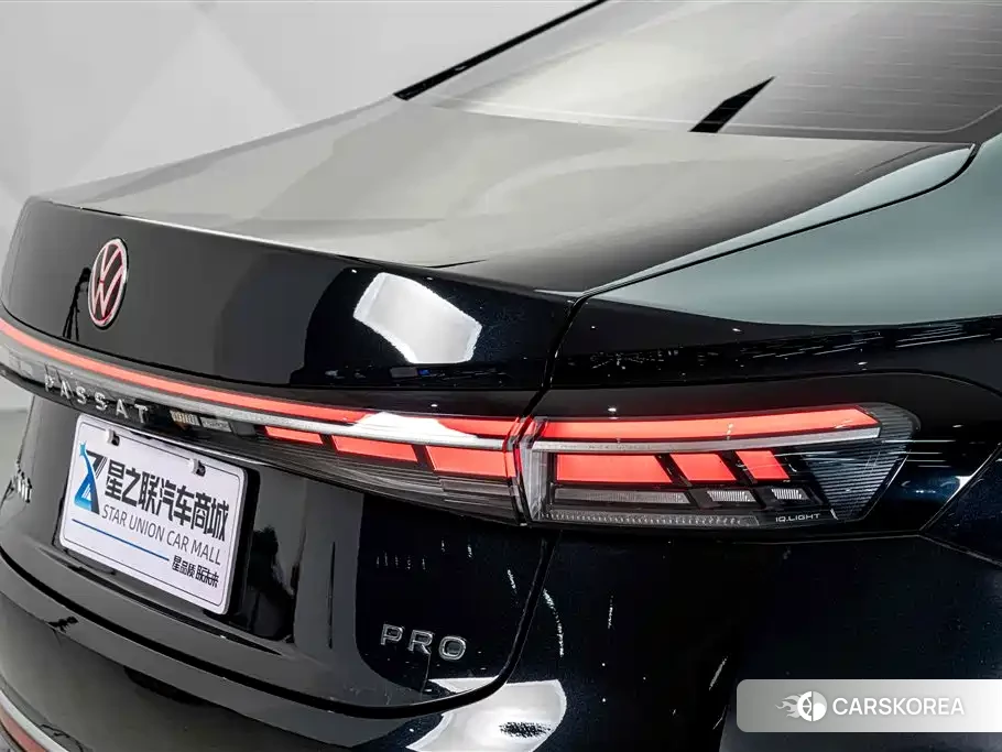 Volkswagen Passat 2026 Черный из Китая, фото 2