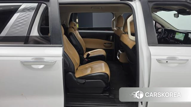 Kia Carnival 4th generation 2023 Белый из Кореи, фото 2