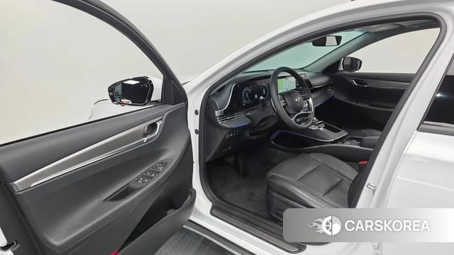 Hyundai The New Grandeur IG Hybrid 2022 Белый из Кореи, фото 2