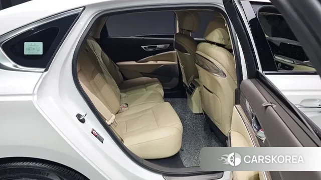 Kia The New K9 2nd generation 2024 Белый из Кореи, фото 2