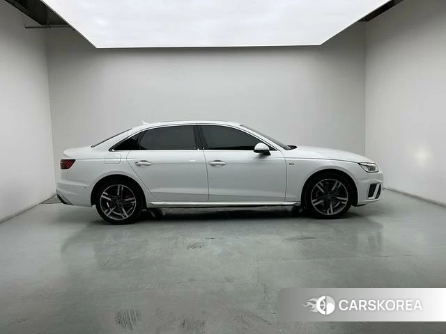 Audi A4L 2021 Белый из Китая, фото 2