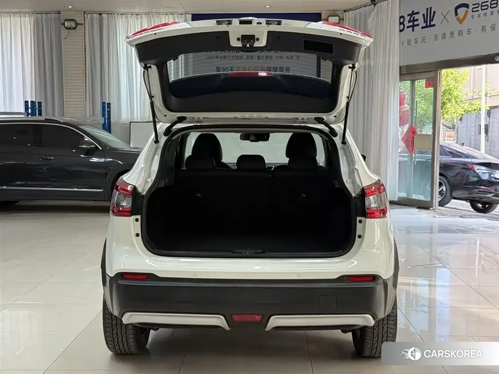 Nissan Qashqai 2022 Белый из Китая, фото 2