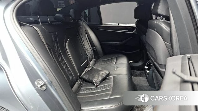BMW 5 Series (G30) 2018 Серый из Кореи, фото 2