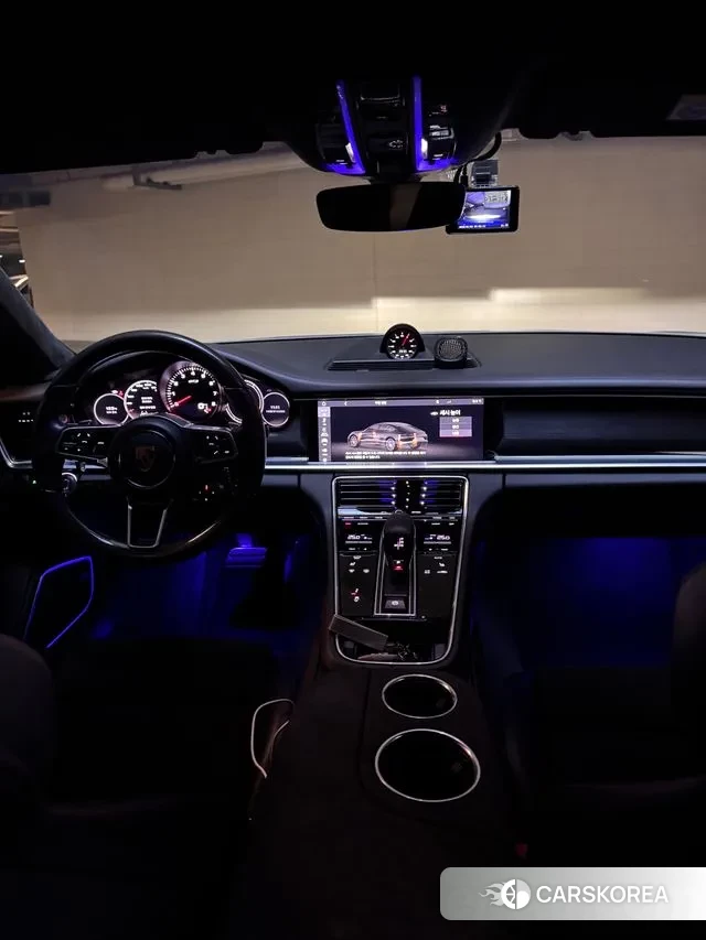 Porsche Panamera (971) 2020 Серебристо-серый из Кореи, фото 2