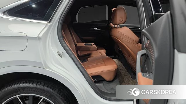 Audi Q5 (FY) 2023 Белый из Кореи, фото 2