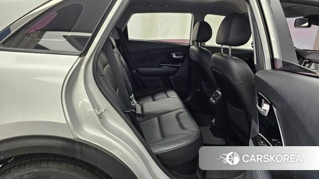 Kia Niro 2018 Серебряный из Кореи, фото 2