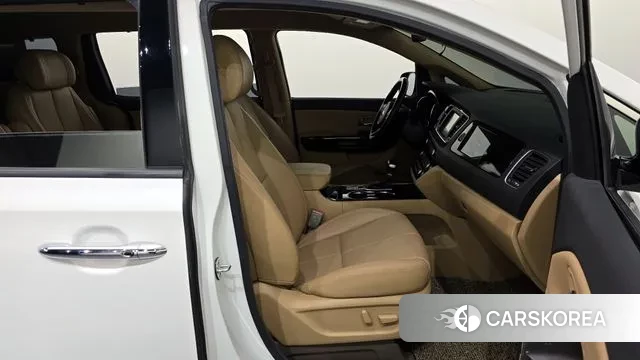 Kia The New Carnival 2018 Белый из Кореи, фото 2