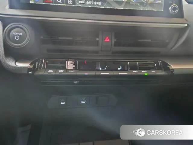 Toyota Prius 5th Generation 2024 Серебристо-серый из Кореи, фото 2