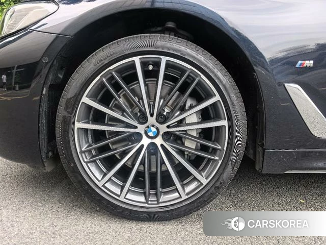 BMW 5 series 2024 Черный из Китая, фото 2