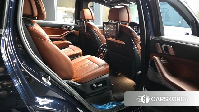 BMW X7 (G07) 2021 Черный из Кореи, фото 2