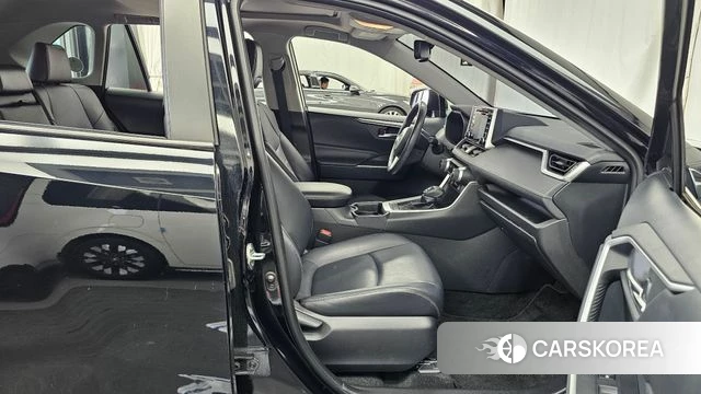 Toyota RAV4 5th Generation 2019 Черный из Кореи, фото 2