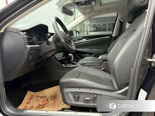 Volkswagen Passat 2021 Черный из Китая, фото 2