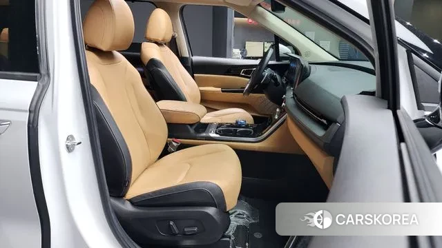 Kia Carnival 4th generation 2023 Белый из Кореи, фото 2