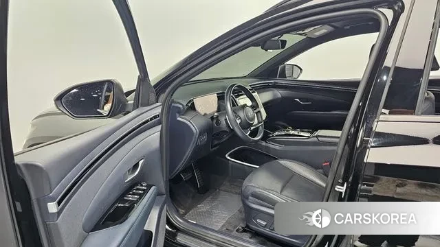 Hyundai Tucson (NX4) 2021 Черный из Кореи, фото 2