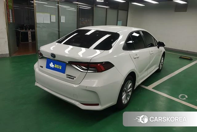 Toyota Corolla 2022 Белый из Китая, фото 2