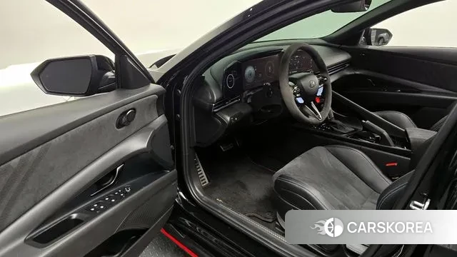 Hyundai The New Avante (CN7) 2024 Черный из Кореи, фото 2