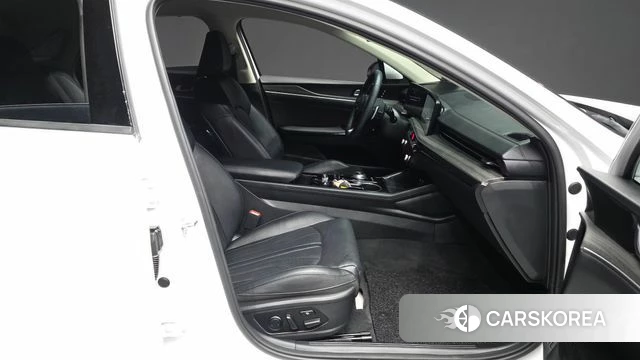 Kia The New K5 3rd generation 2024 Белый из Кореи, фото 2