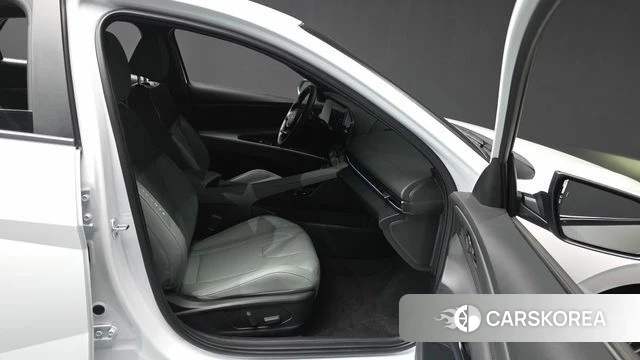 Hyundai The New Avante (CN7) 2024 Белый из Кореи, фото 2